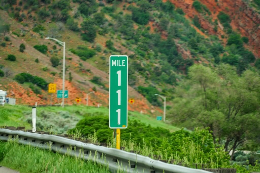 Mile marker road sign representing countries that still use imperial units