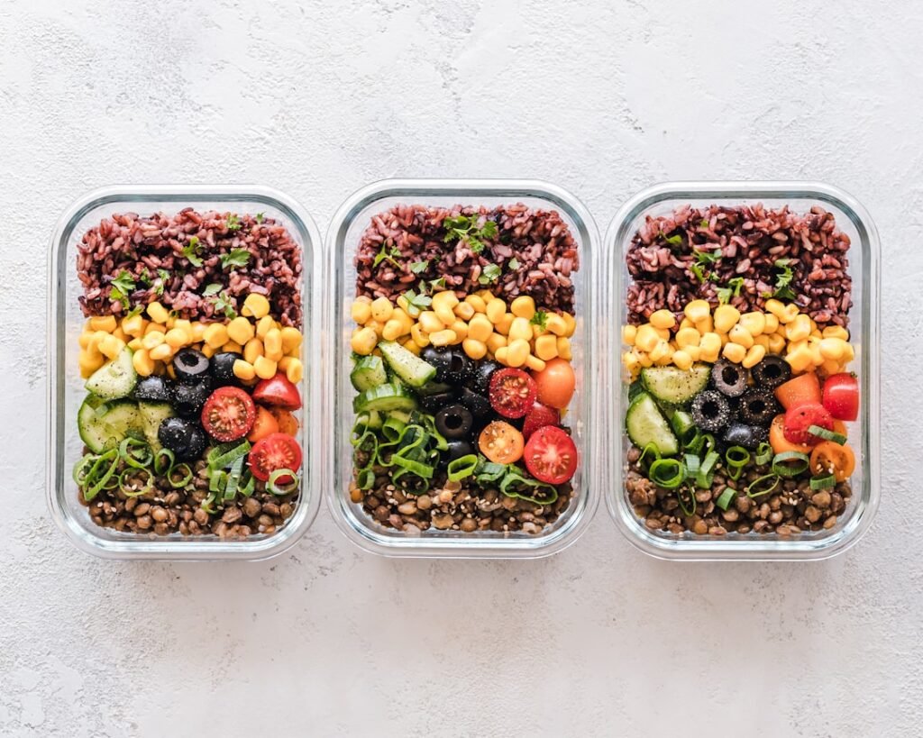 Healthy meal prep representing factors affecting daily calorie needs
